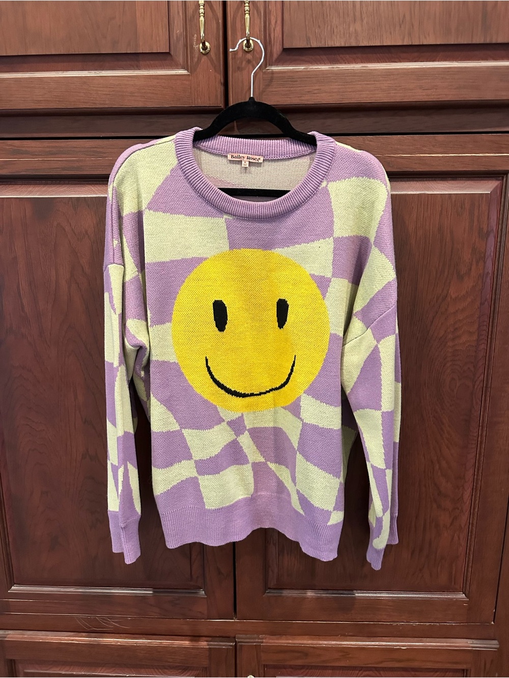 Smiley face crewneck sweater sz M